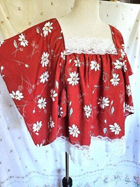 Size XL Handkerchief Sleeve Blouse NEW